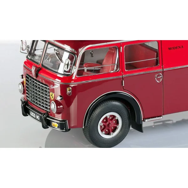 FIAT 642 RN2 BARTOLETTI TRANSPORTEUR FERRARI 1957 - 1/18 - CMC - 084