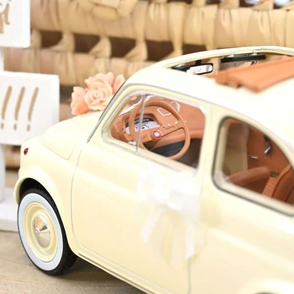 NOREV Fiat 500 L Cadeau de Mariage 1968 Blanc Ivoire 1/18 - 187780